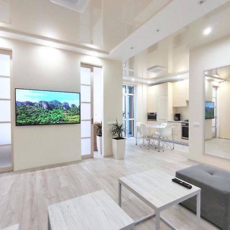 Apartamento "Well-Being" Popular Among Business Person Leópolis Exterior foto